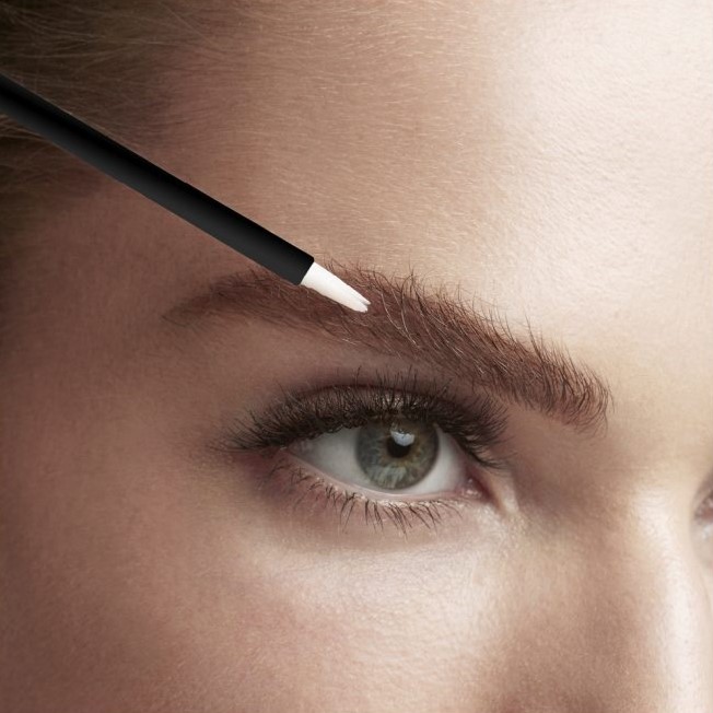 Serum M2 Beauté para cejas